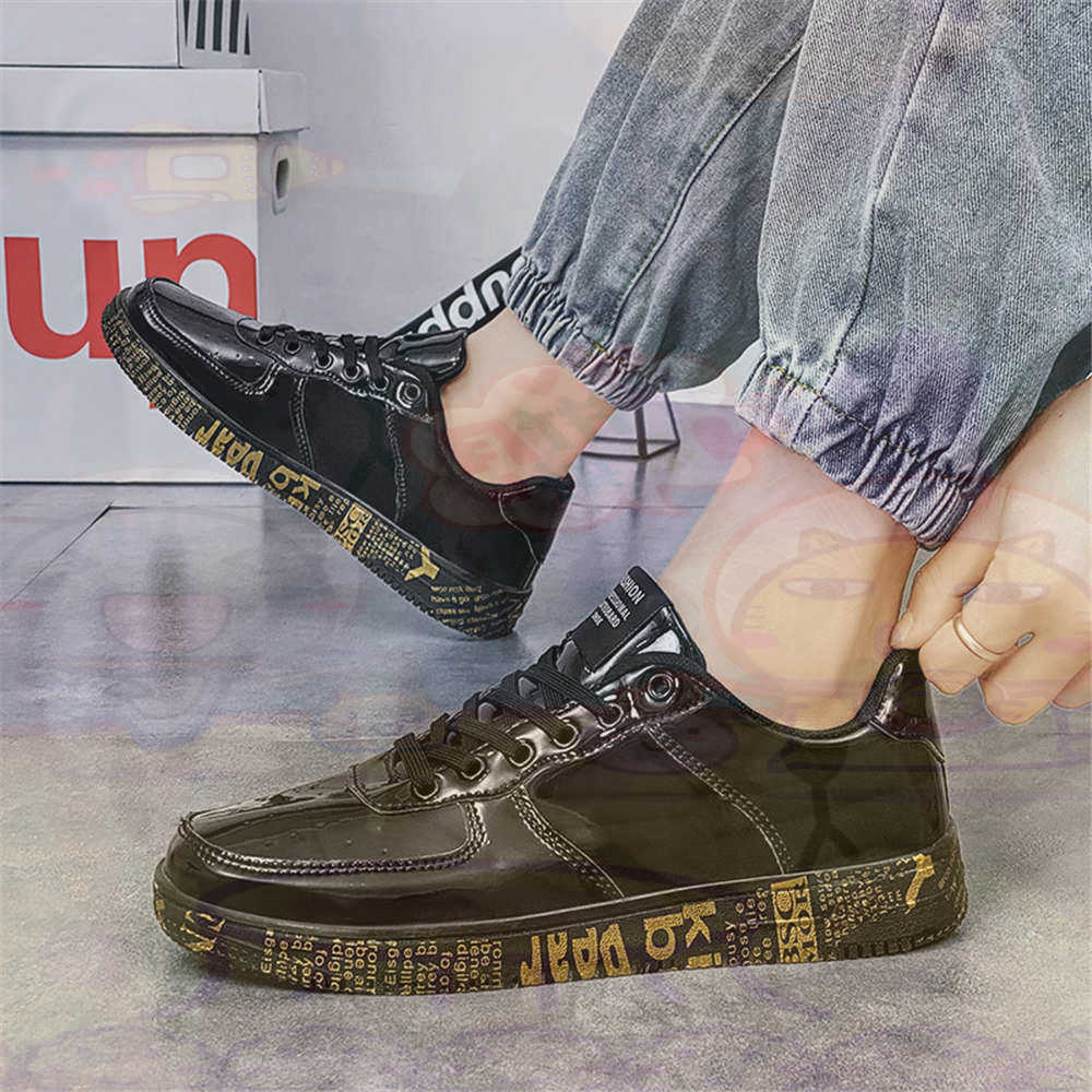 Round Foot Size 45 Sneakers Wh - Street Fashion In Vietnam avaliação e preço